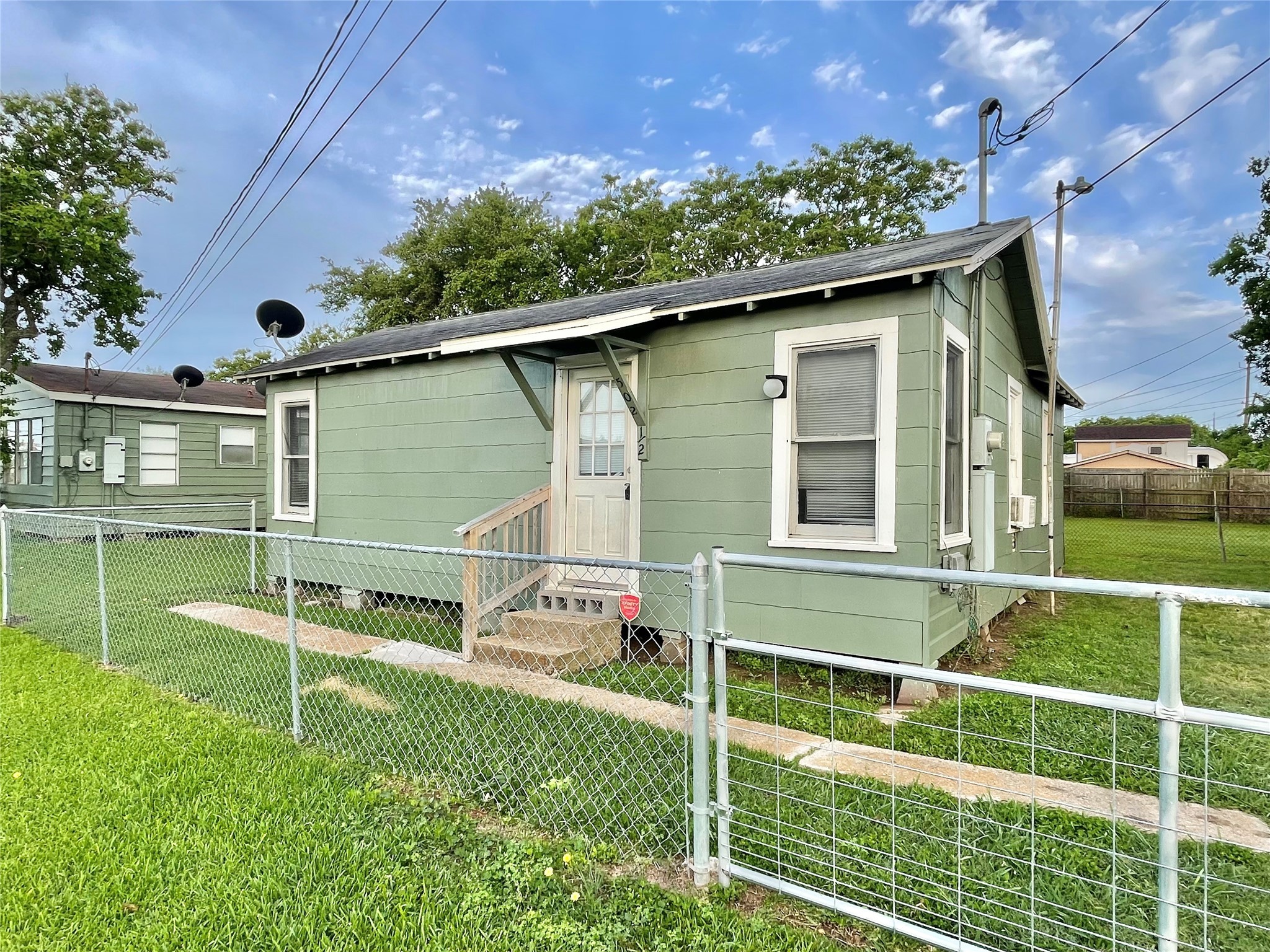 502 1/2 W 8th Street Freeport TX 77541