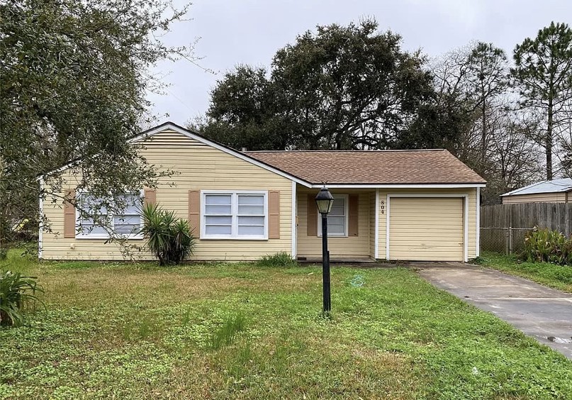804 Magnolia Street Lake Jackson TX 77566