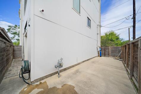 1603 Holly Street Houston TX 77007