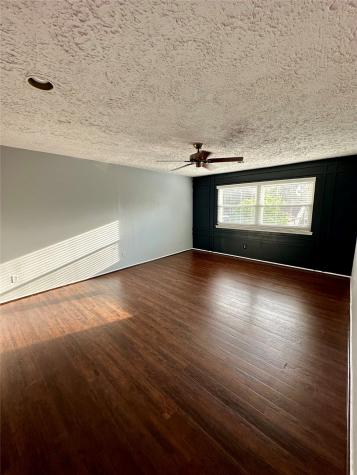 305 Stonewall Drive League City TX 77573