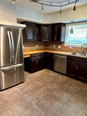 305 Stonewall Drive League City TX 77573