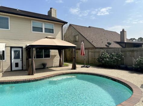 305 Stonewall Drive League City TX 77573