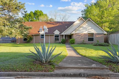 1519 Everitt Street Navasota TX 77868