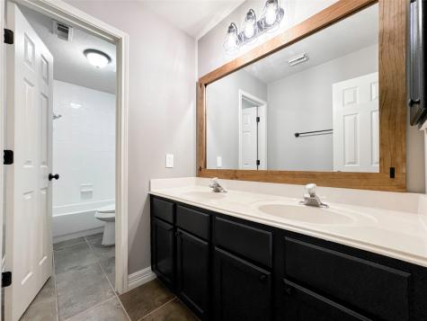 2714 Safe Harbour Circle Friendswood TX 77546