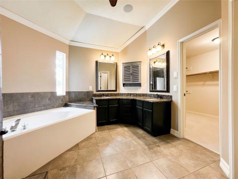 2714 Safe Harbour Circle Friendswood TX 77546