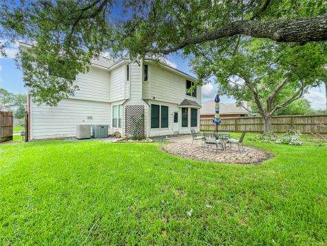 2714 Safe Harbour Circle Friendswood TX 77546