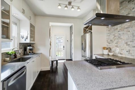 219 Hutcheson Street Houston TX 77003
