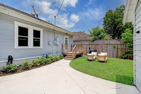 219 Hutcheson Street Houston TX 77003