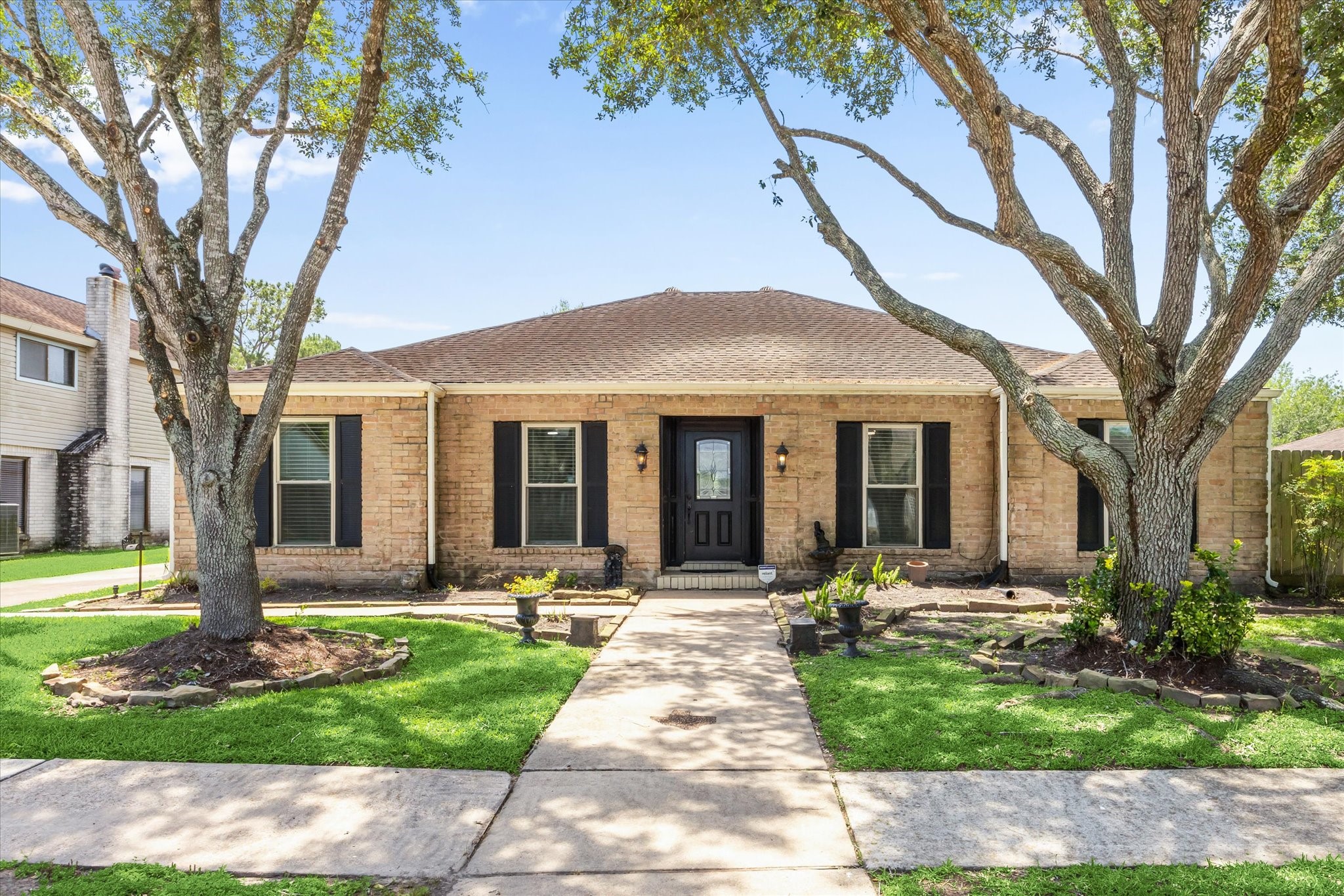 382 Dawn Hill Drive Friendswood TX 77546