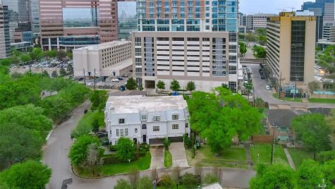 1955 Sheridan Street Houston TX 77030