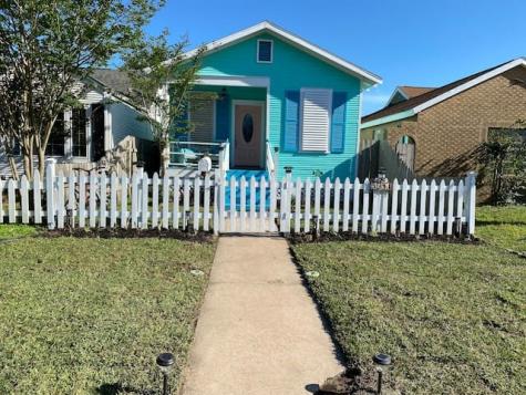 5211 Avenue Q Galveston TX 77551