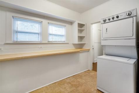 1516 18th Street Huntsville TX 77340