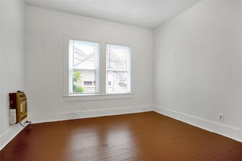 1516 18th Street Huntsville TX 77340