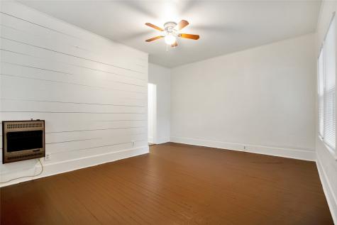 1516 18th Street Huntsville TX 77340