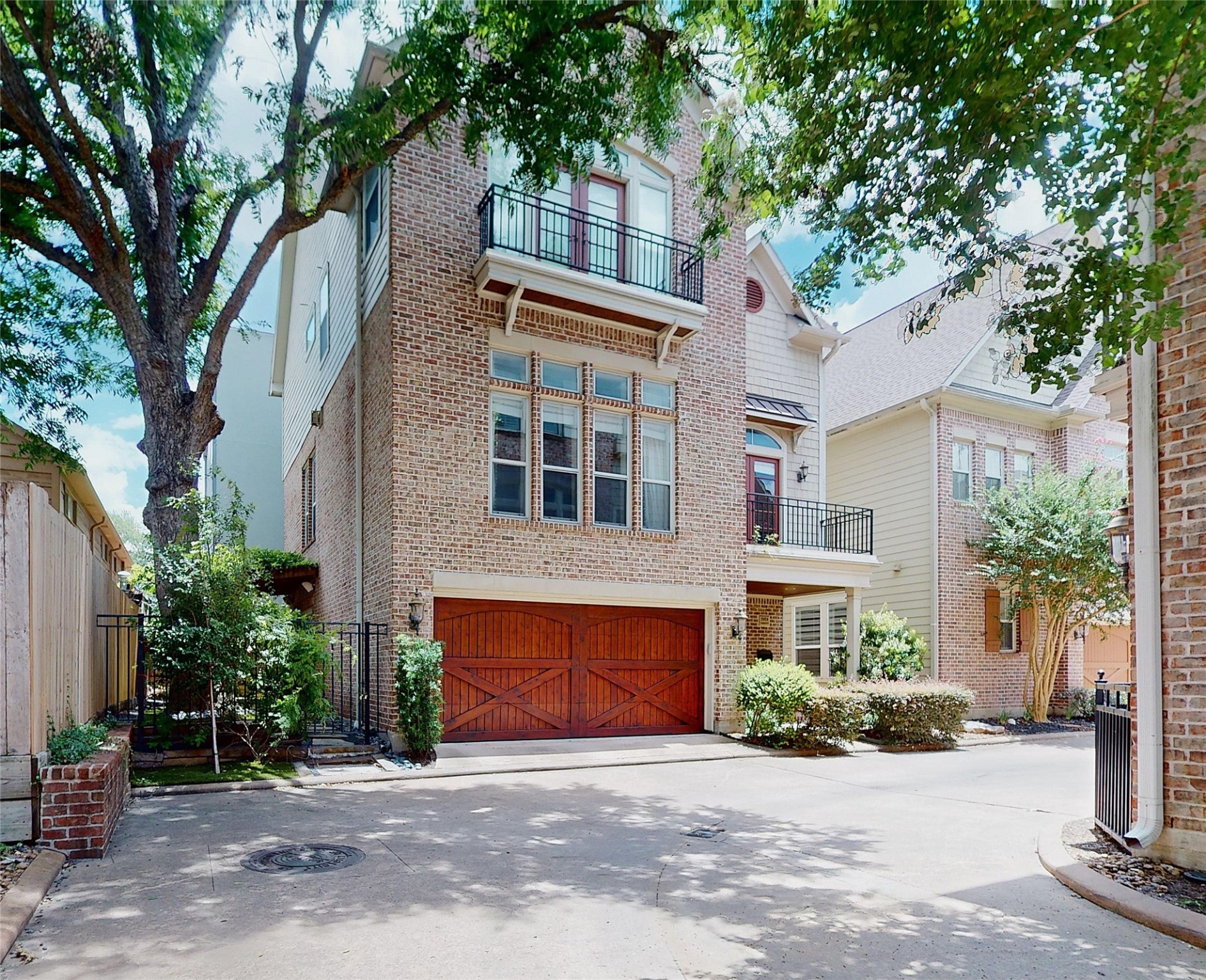 2024 Vermont Street Houston TX 77019