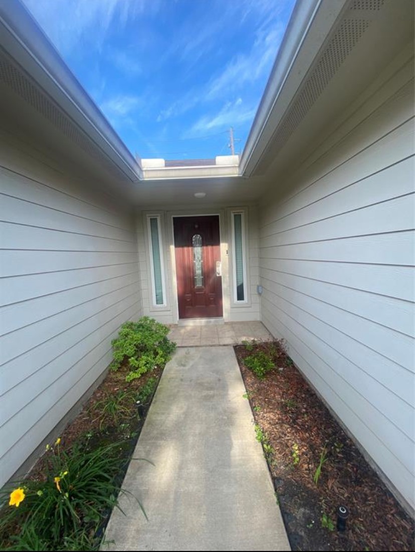 2103 Squire Dobbins Drive Sugar Land TX 77478