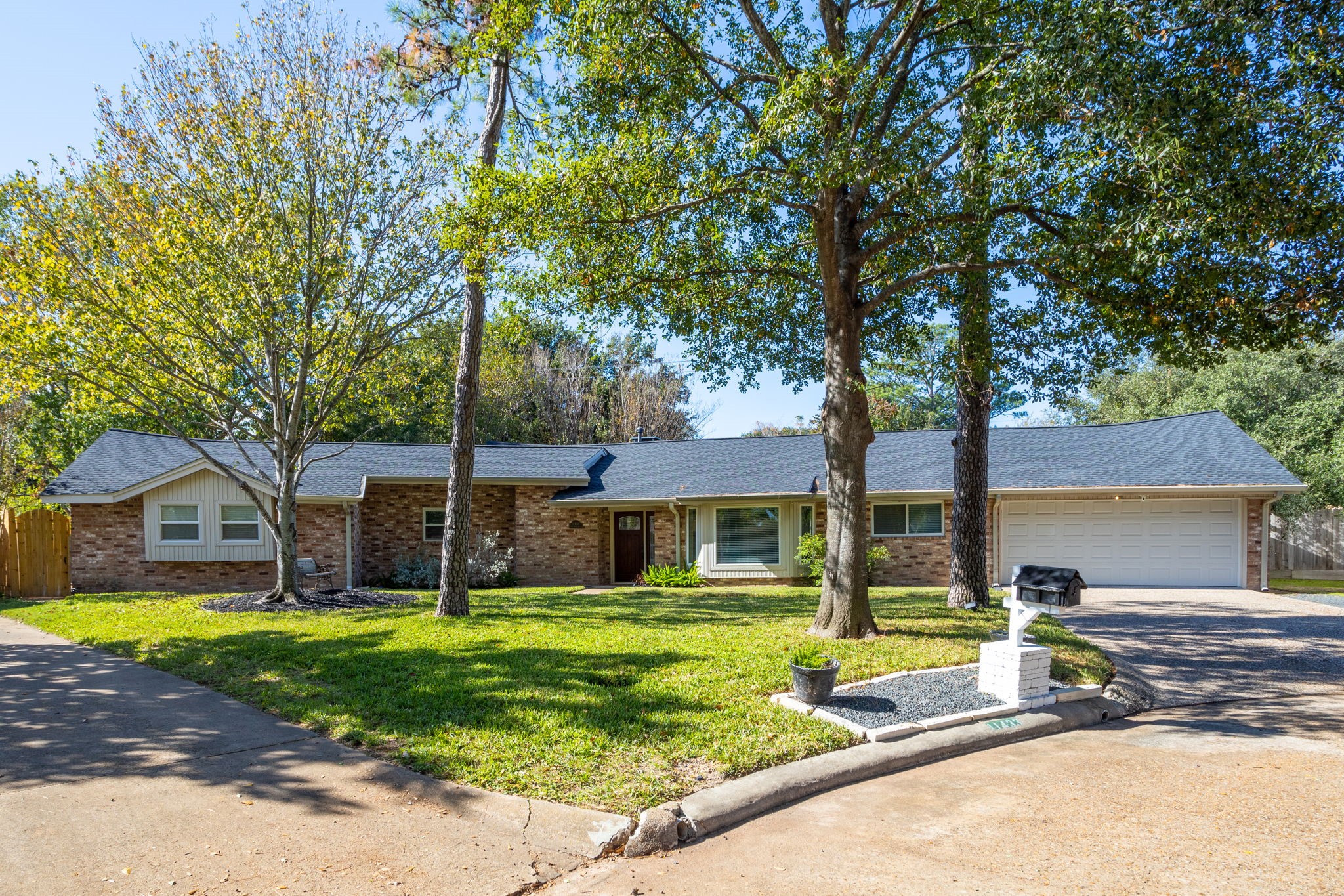 11433 Ash Creek Drive Houston TX 77043