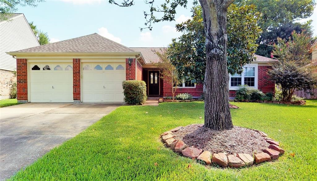 15203 Manorhill Drive Houston TX 77062
