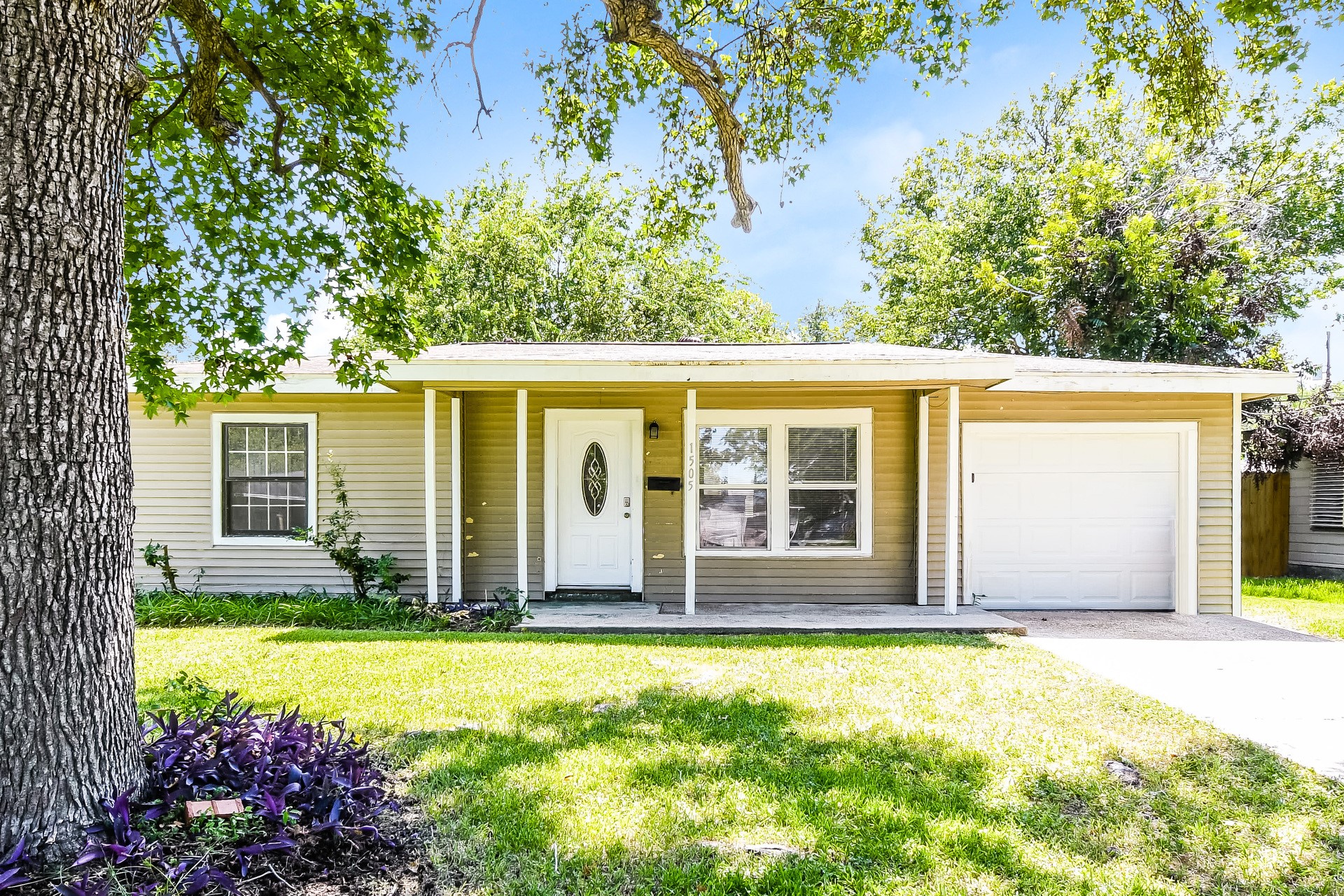 1505 4th Avenue N Texas City TX 77590
