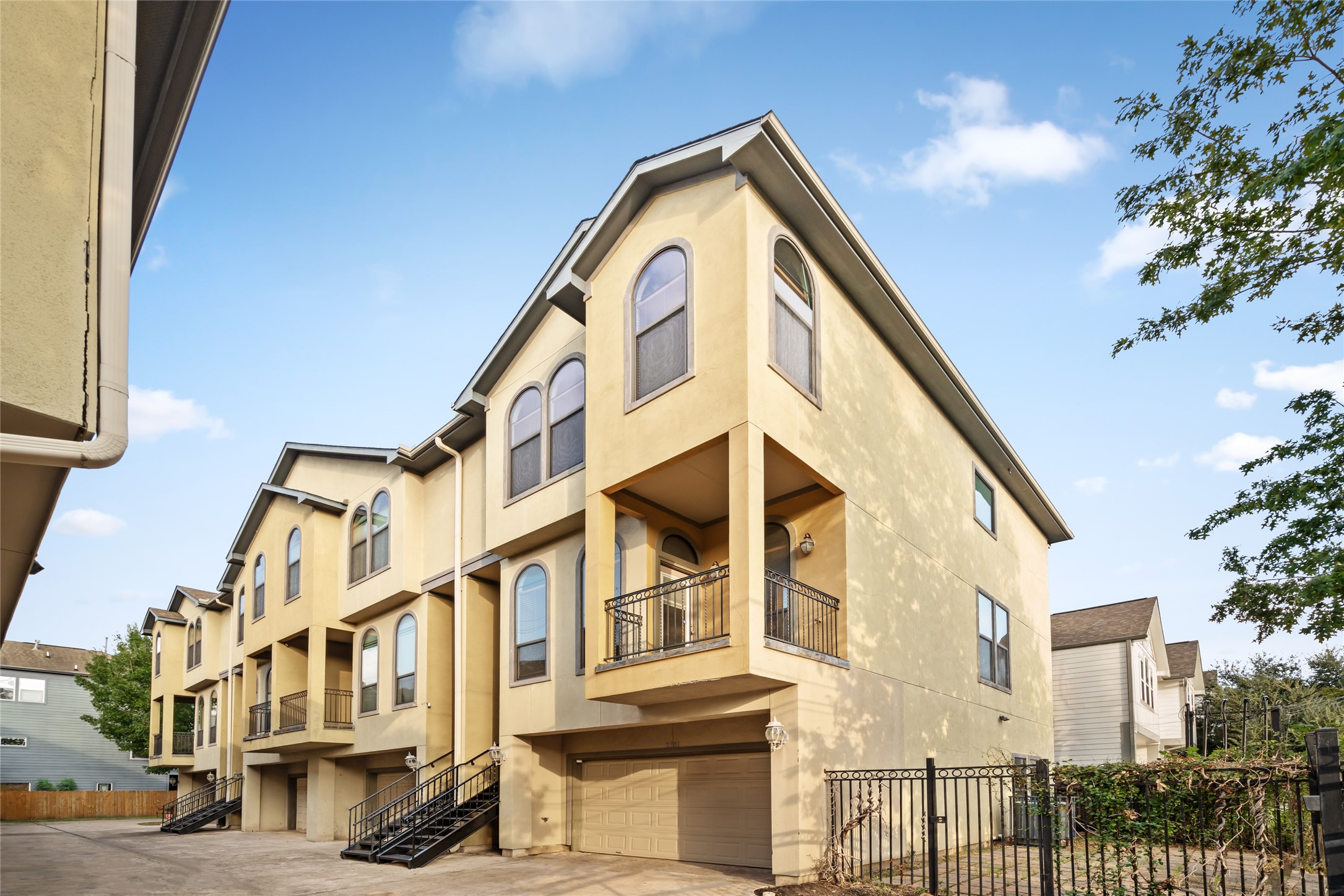 2501 Dallas Street Houston TX 77003