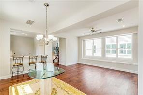 728 Link Road Houston TX 77009