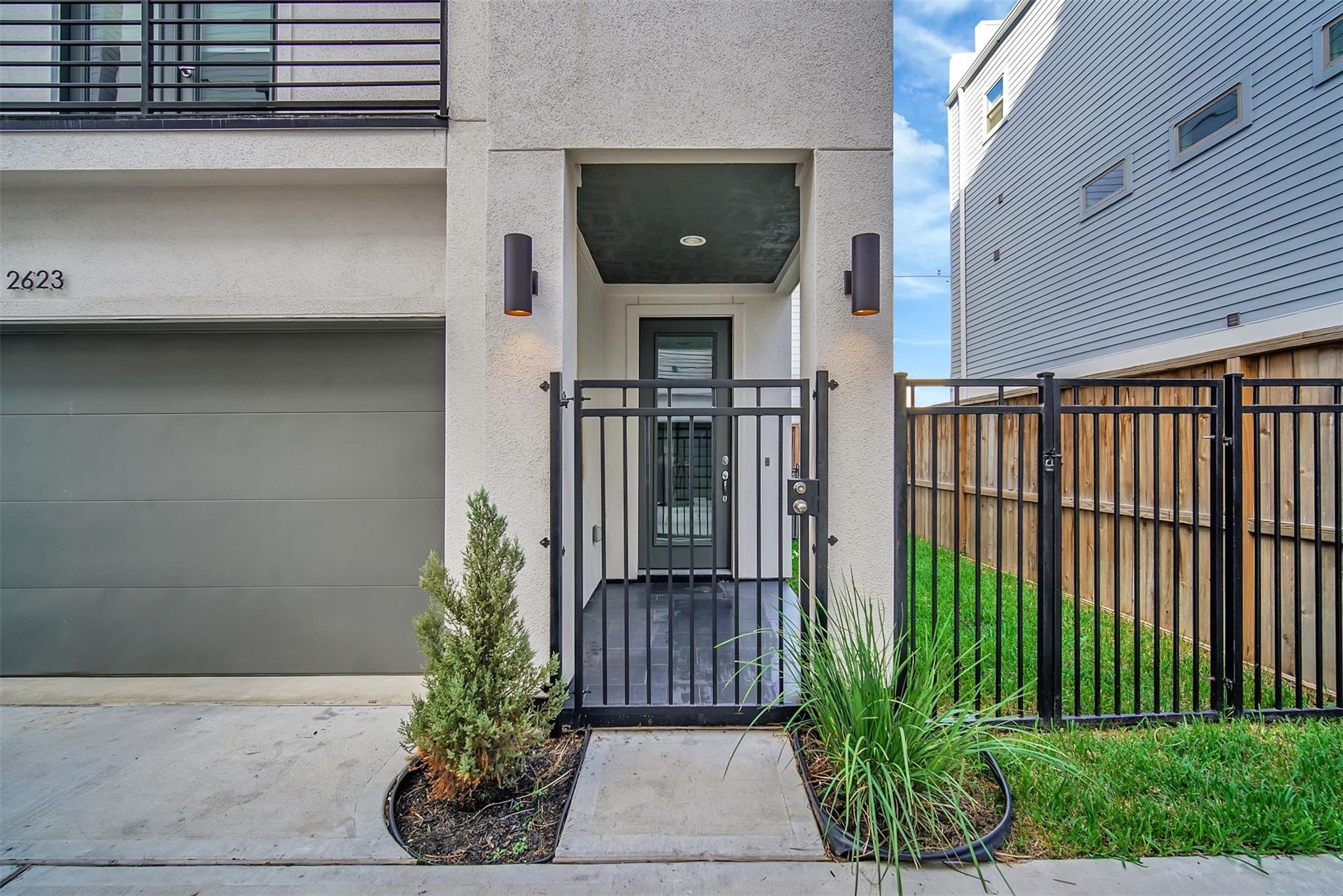 2623 Hutchins Street Houston TX 77004