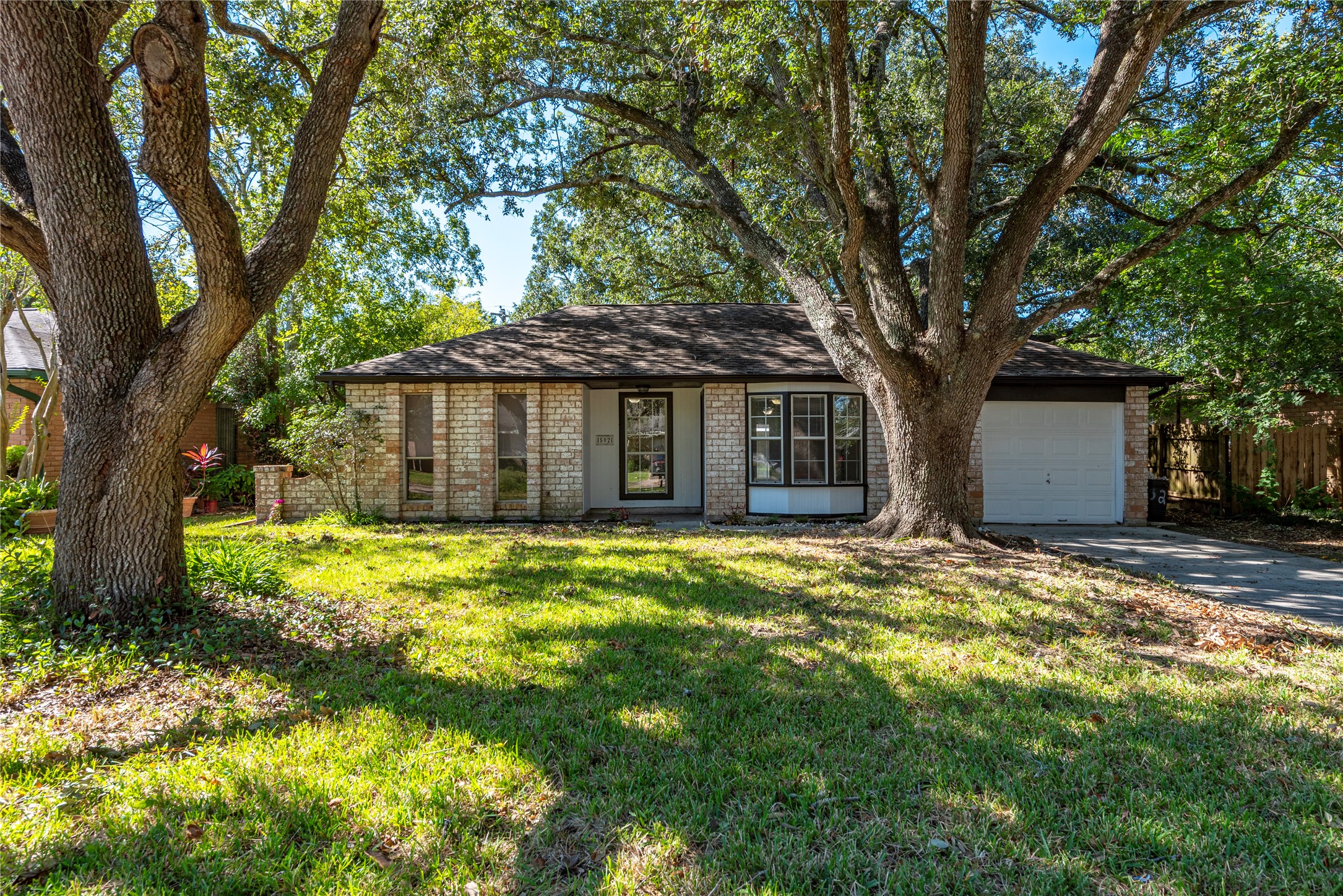 502 Bellmar Lane Friendswood TX 77546