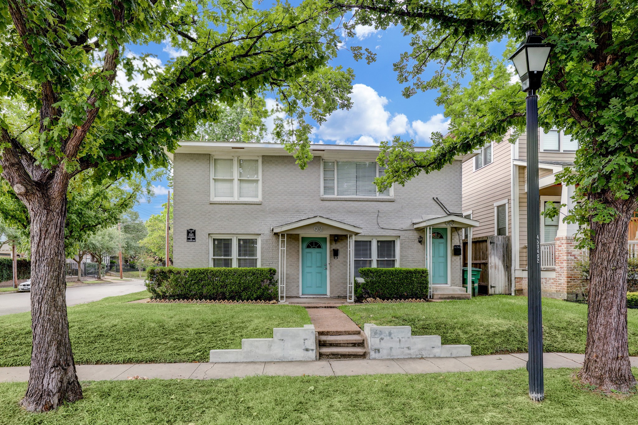 951 Teetshorn Street Houston TX 77009