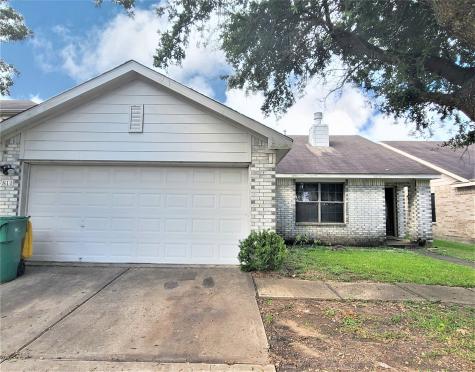 7811 Black Bird Lane Baytown TX 77523
