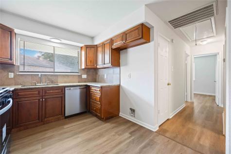 8615 Crystal Cove Court Houston TX 77044
