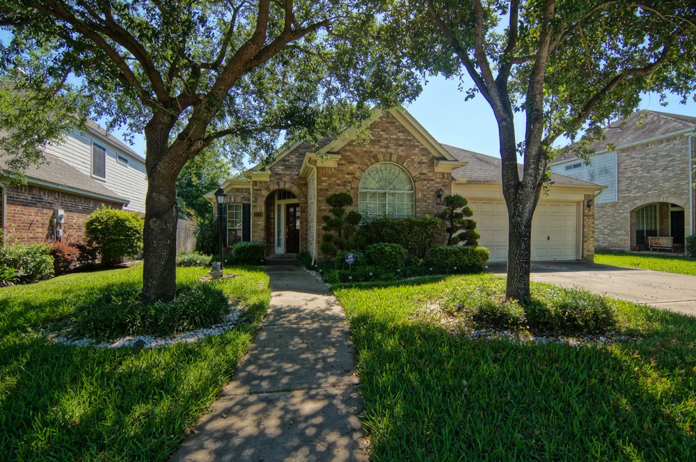 3819 Shady Breeze Drive Houston TX 77082