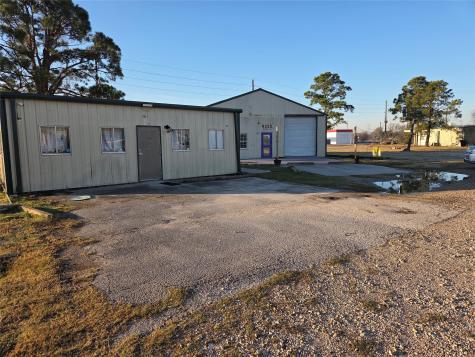 8222 N Highway 146 Baytown TX 77523