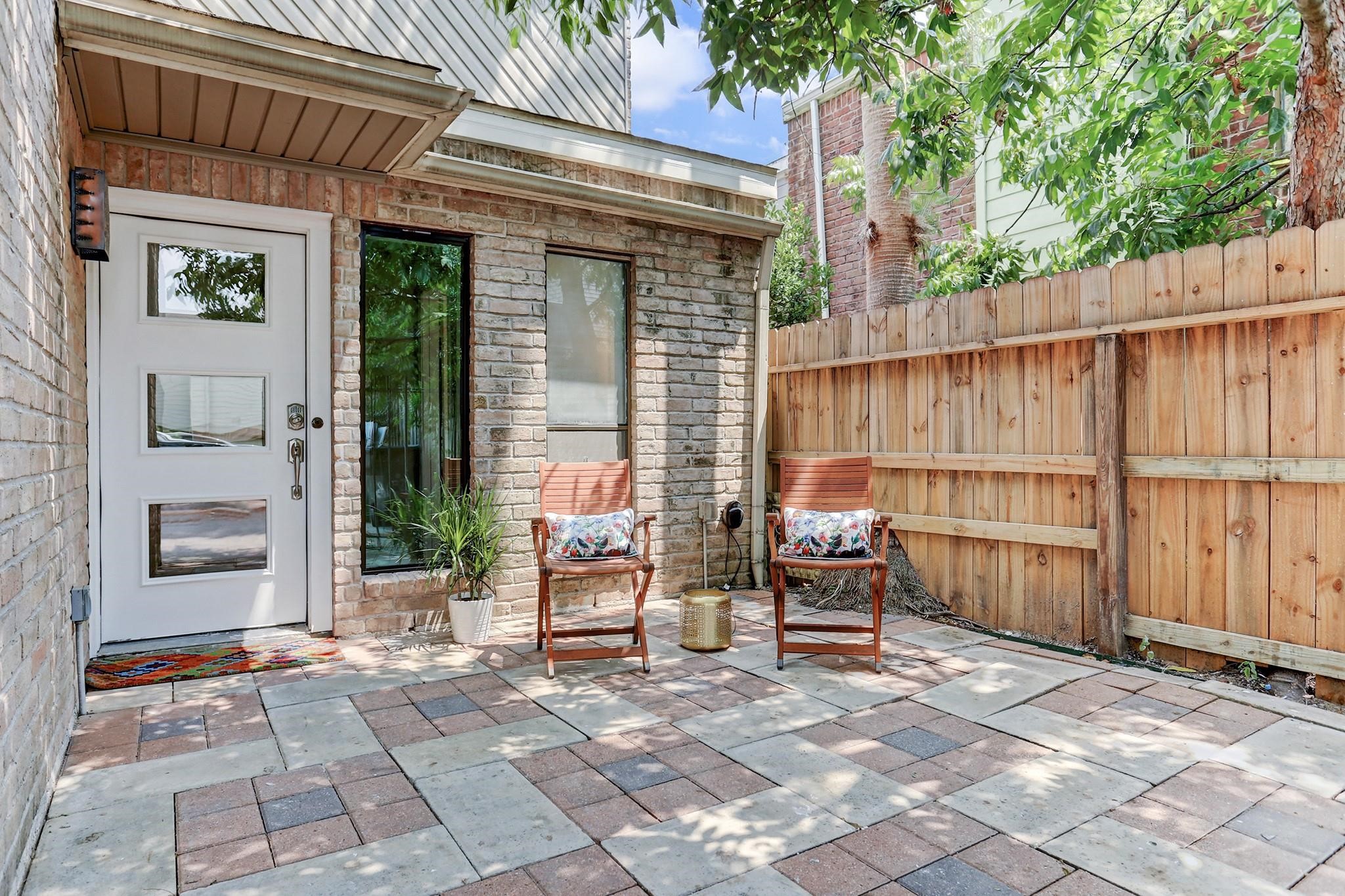 926 W Main Street Houston TX 77006