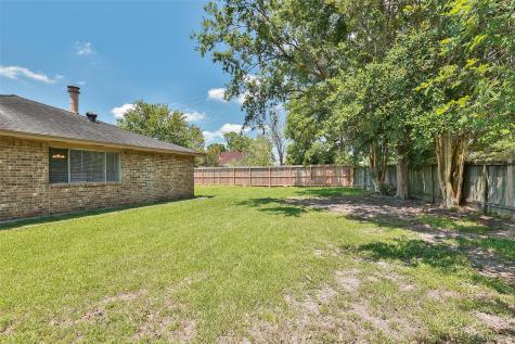 16831 Colony Bend Drive Friendswood TX 77546
