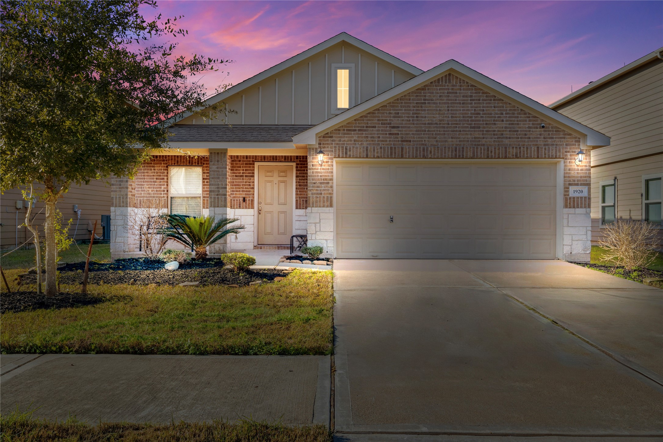 1920 Acaciawood Way Houston TX 77051