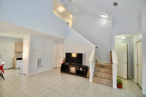3239 Beran Drive Houston TX 77045
