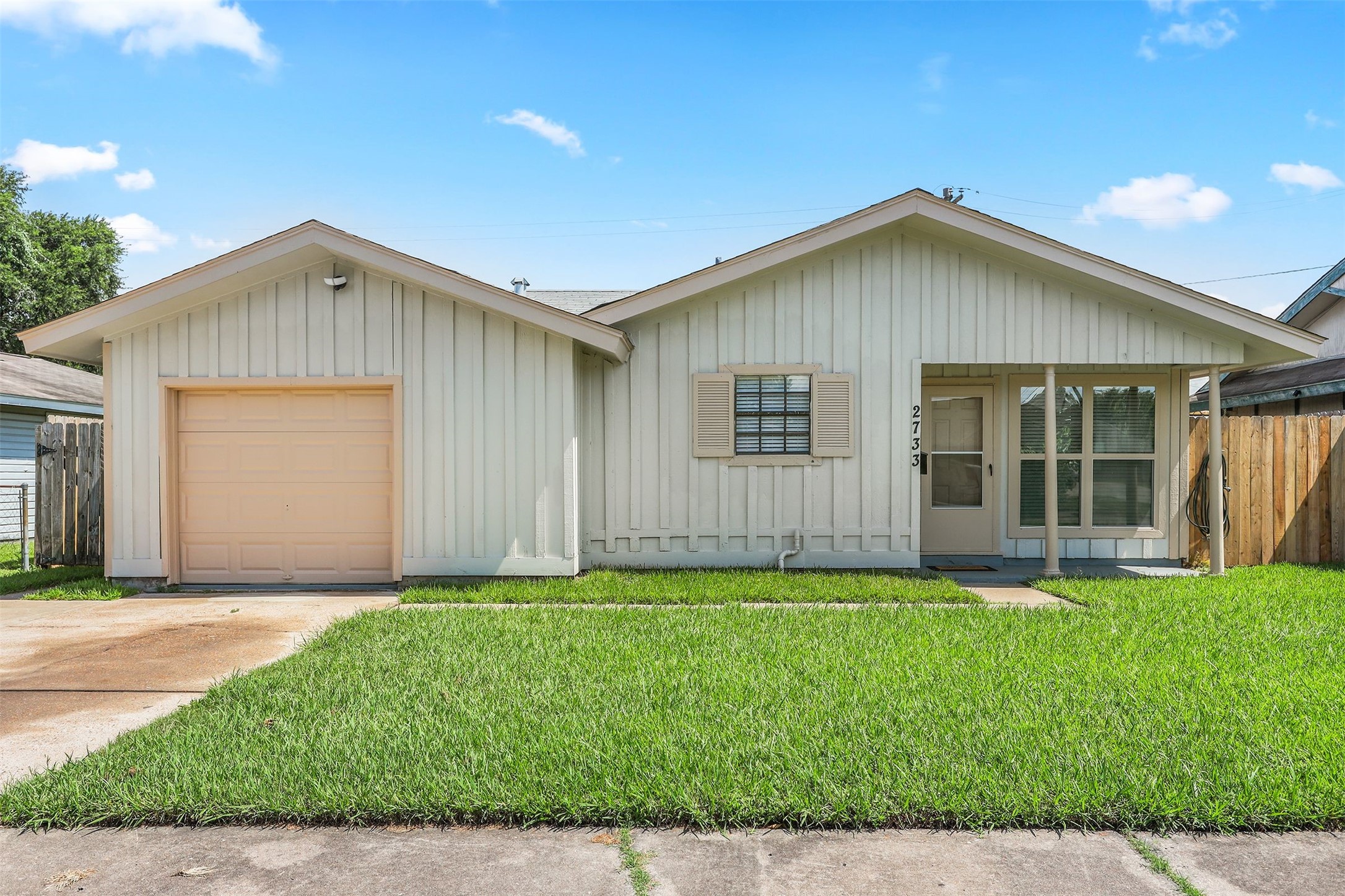 2733 Stanford Street Pasadena TX 77502
