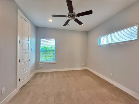 418 Yale Oaks Lane Houston TX 77091
