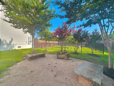 418 Yale Oaks Lane Houston TX 77091