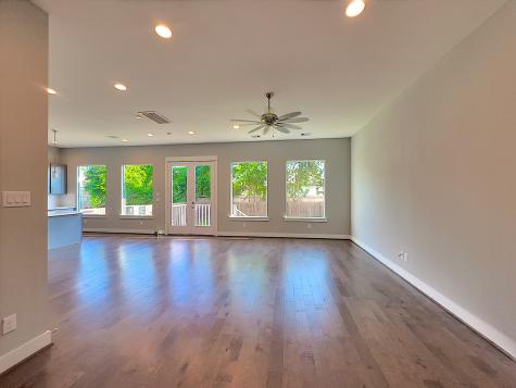 418 Yale Oaks Lane Houston TX 77091