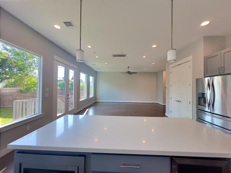 418 Yale Oaks Lane Houston TX 77091