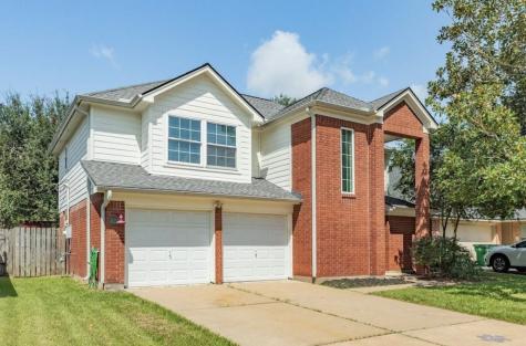 321 Lasso Street Angleton TX 77515