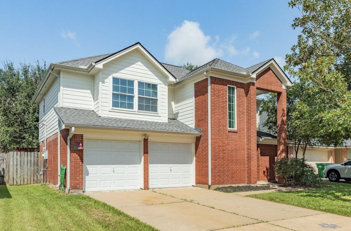 321 Lasso Street Angleton TX 77515