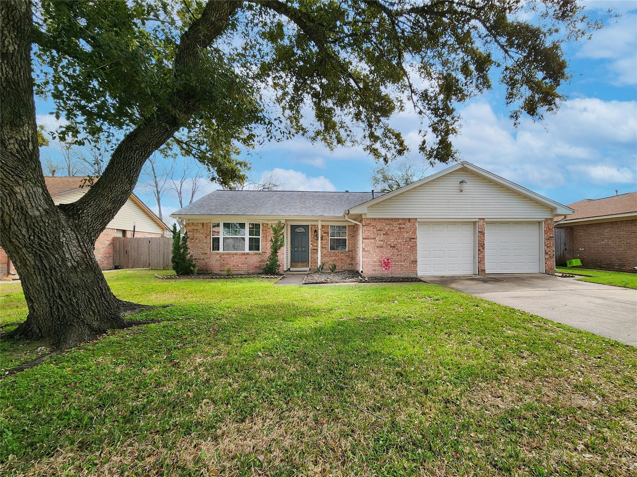 822 Robinwood Drive Stafford TX 77477