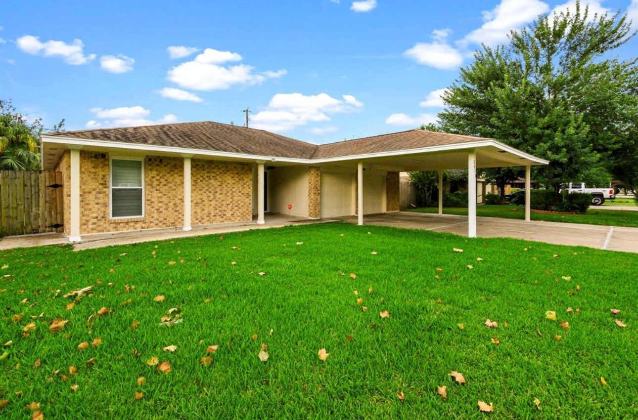 2010 Kingsdale Drive Deer Park TX 77536