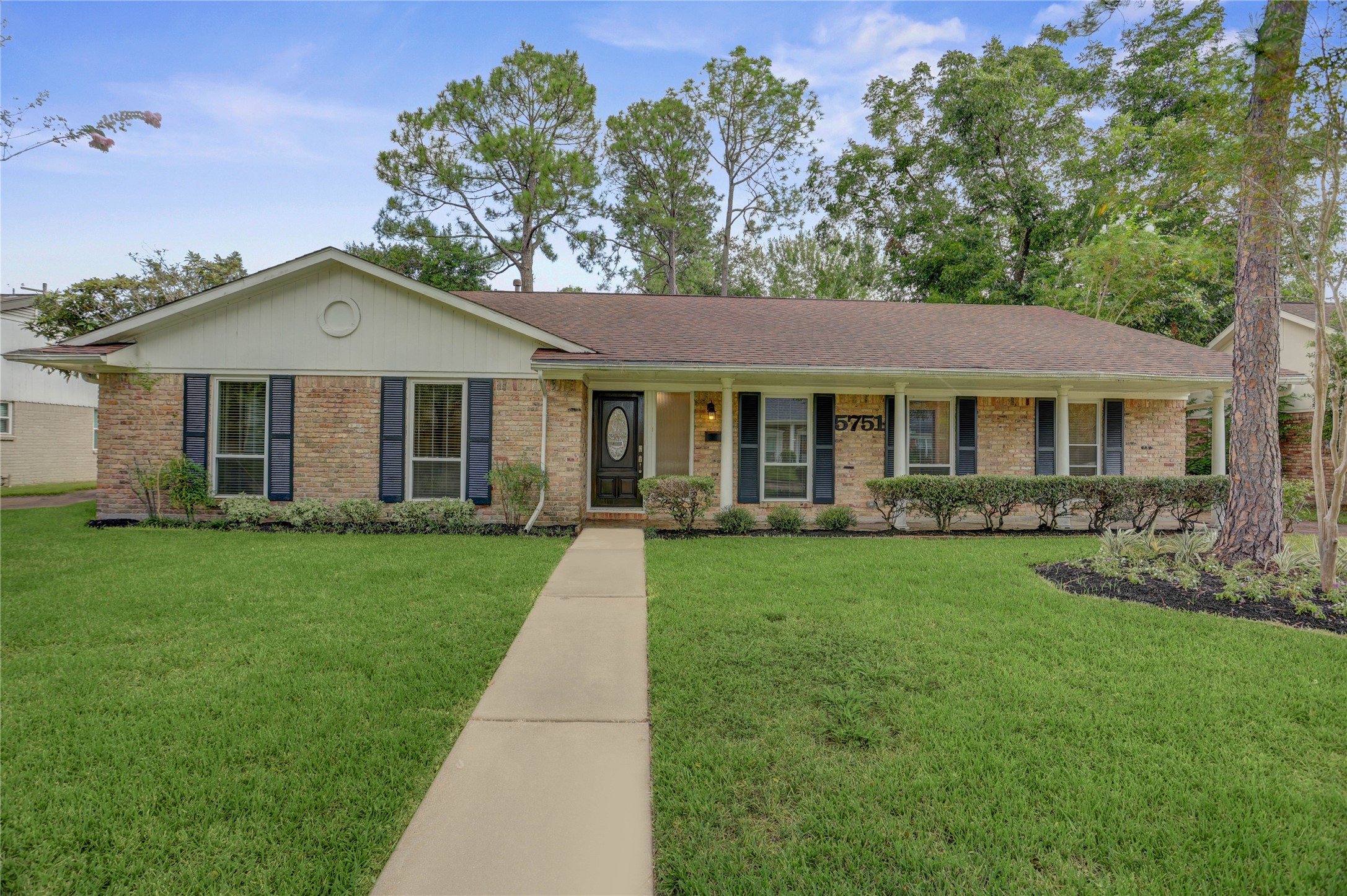 5751 Creekbend Drive Houston TX 77096
