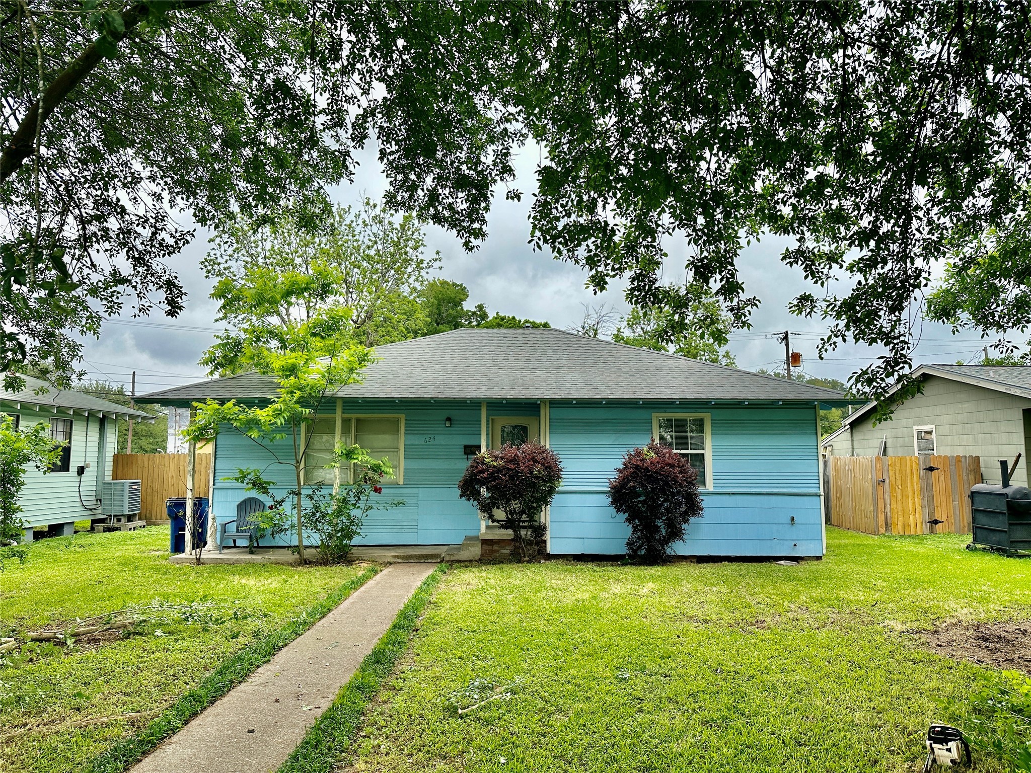 624 13th Avenue N Texas City TX 77590