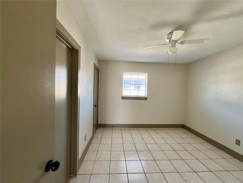 1042 W Village Court C Pasadena TX 77506