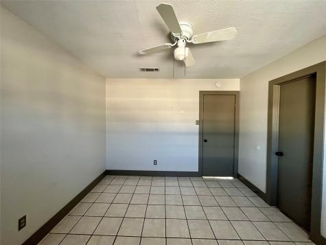 1042 W Village Court C Pasadena TX 77506