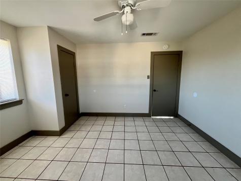 1042 W Village Court C Pasadena TX 77506